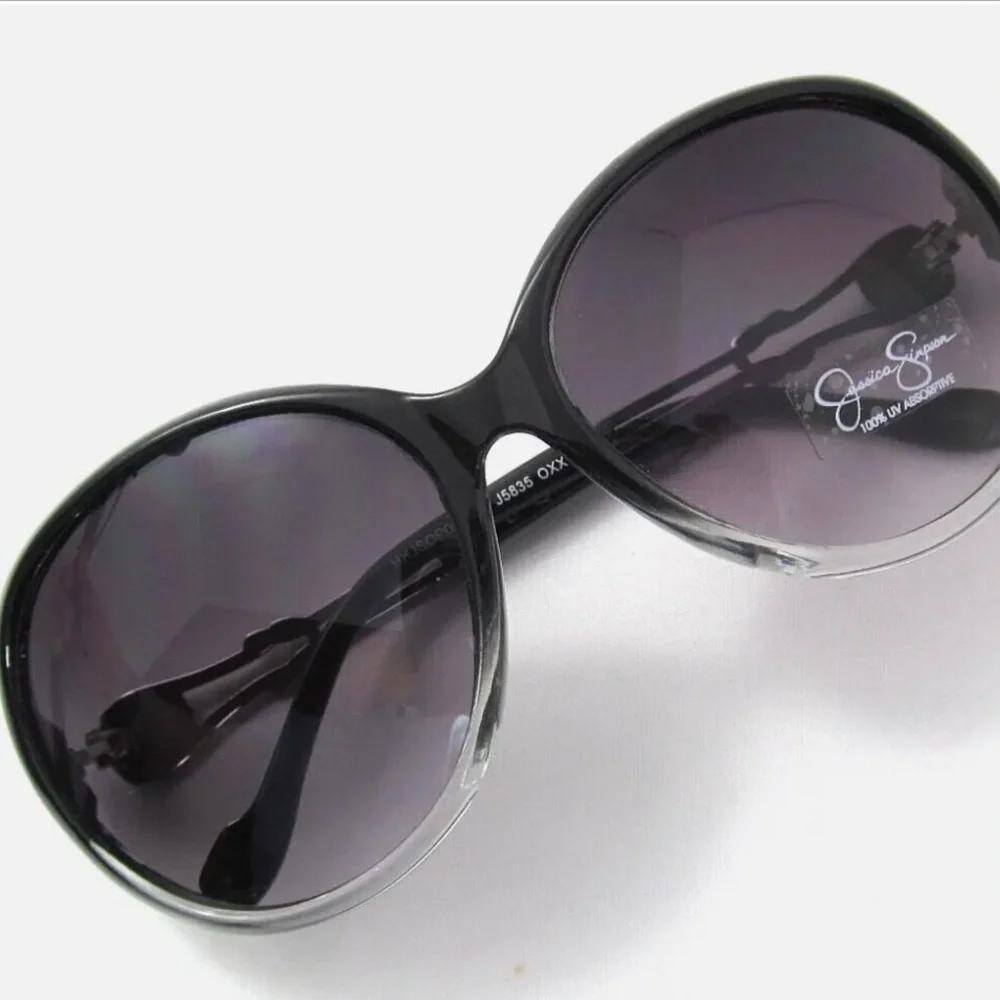 Jessica Simpson Black Oval Sunglasses